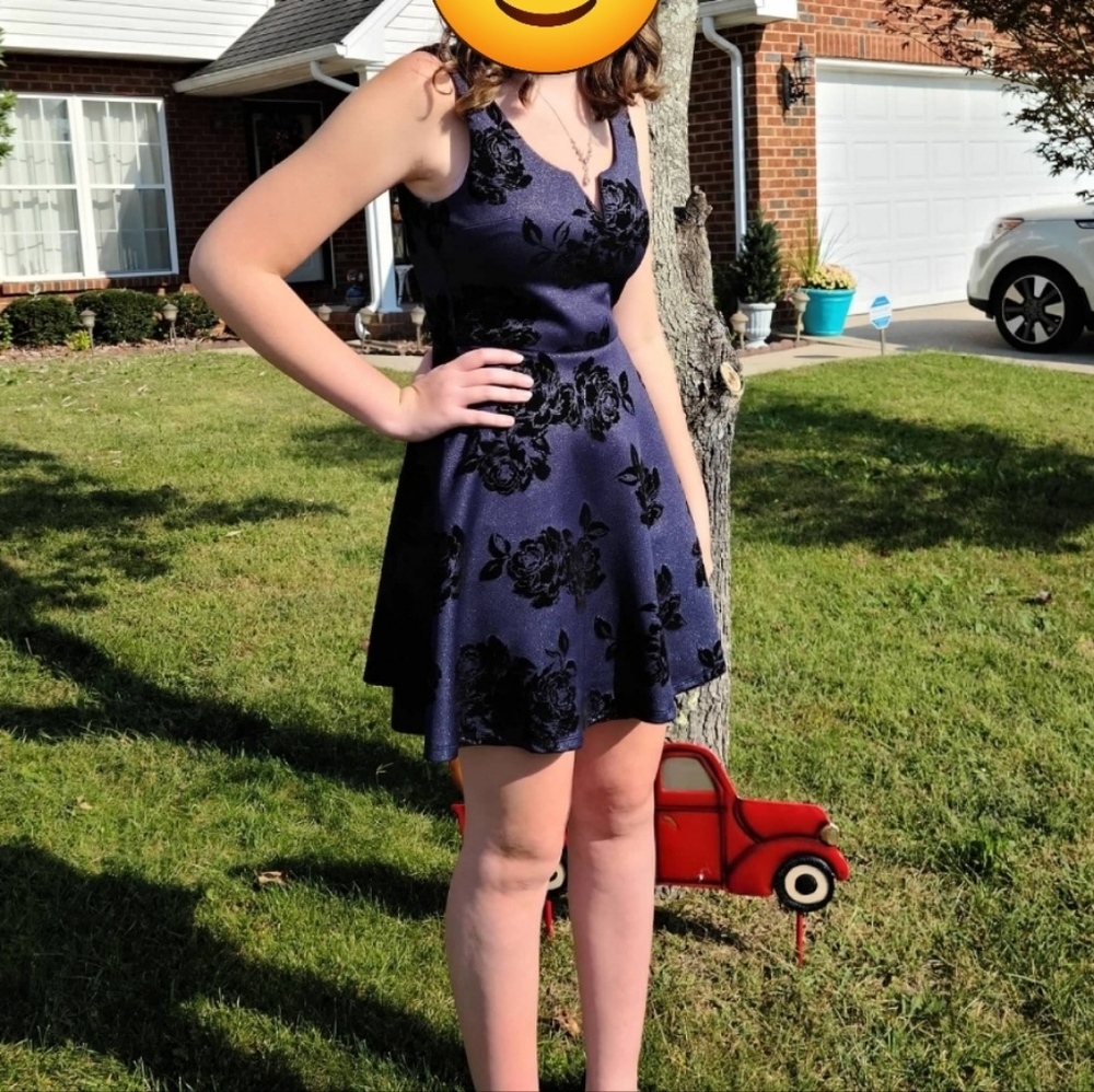 Beautiful, Like New, Navy & Black Floral Homecoming Dress, Small